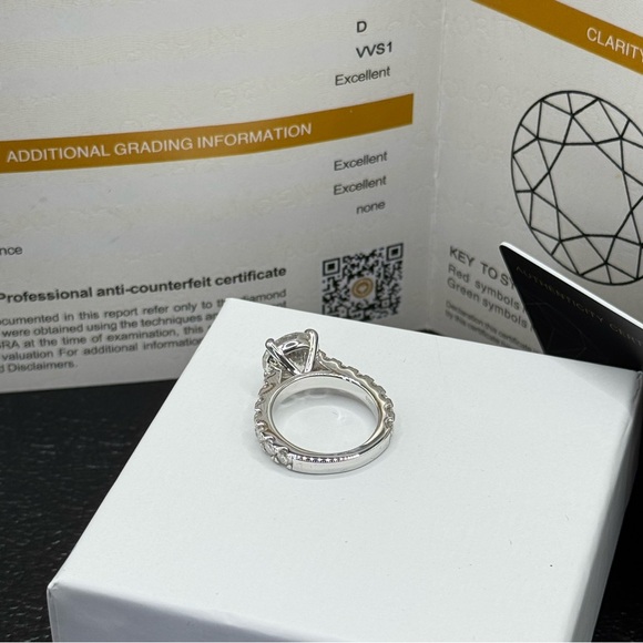 5.4cttw D VVS1 full moissanite solid engagement ring sz 5 - Picture 2 of 11